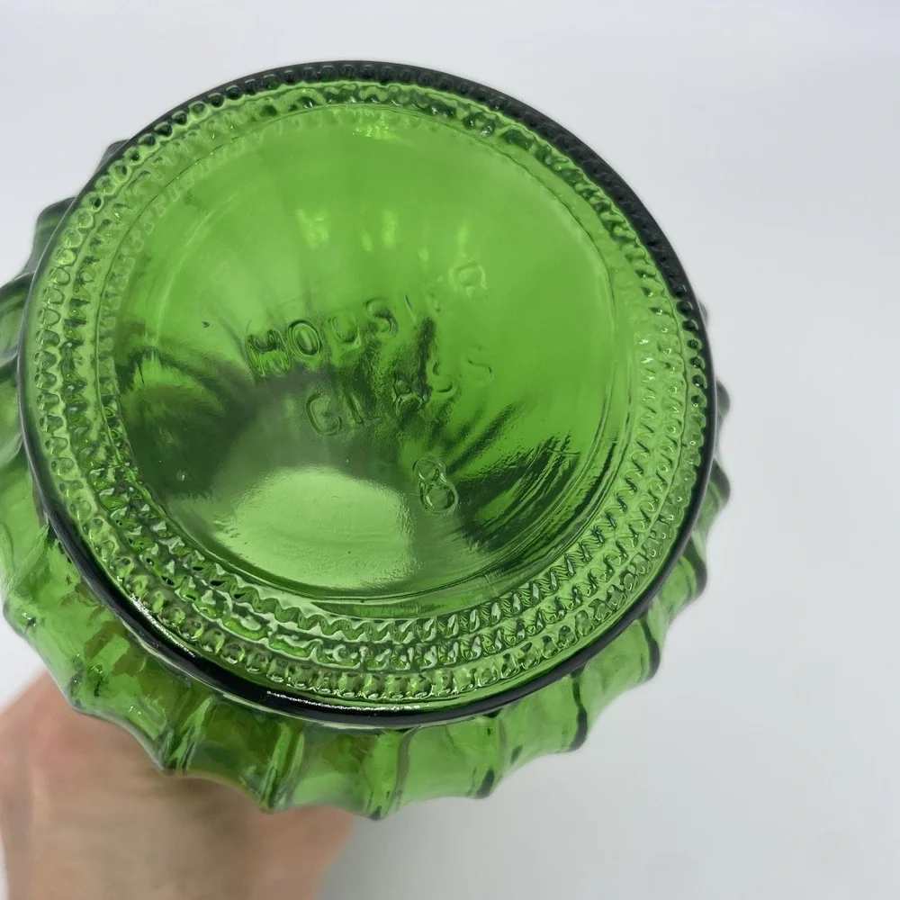 Vintage Emerald Green Hoosier Glass Swirl Vase 7.5